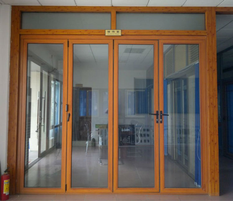 pintu minimalis putih