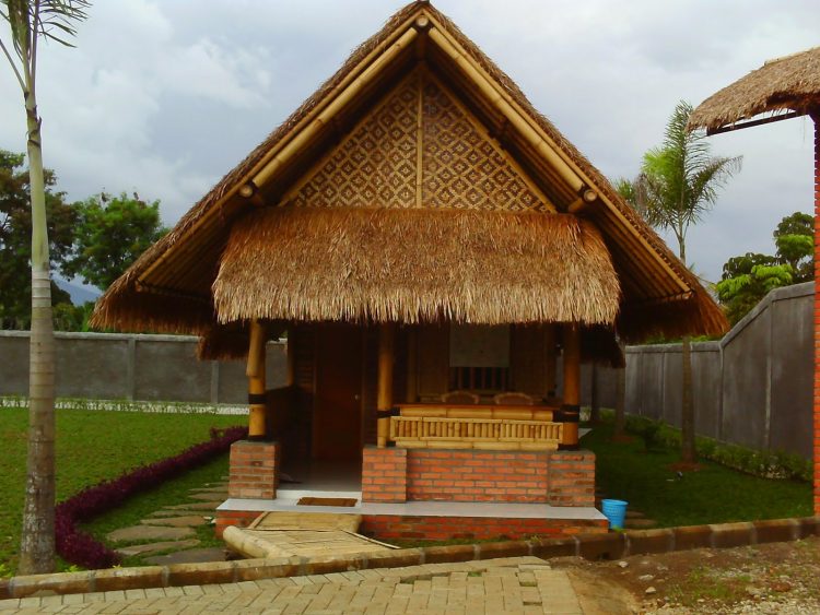 rumah bambu yang indah
