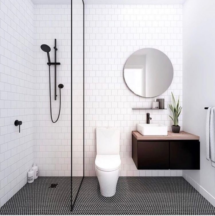 kamar mandi minimalis dengan bak air