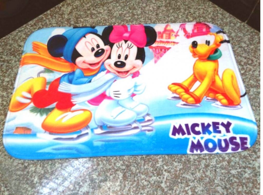 karpet karakter mickey mouse fullset