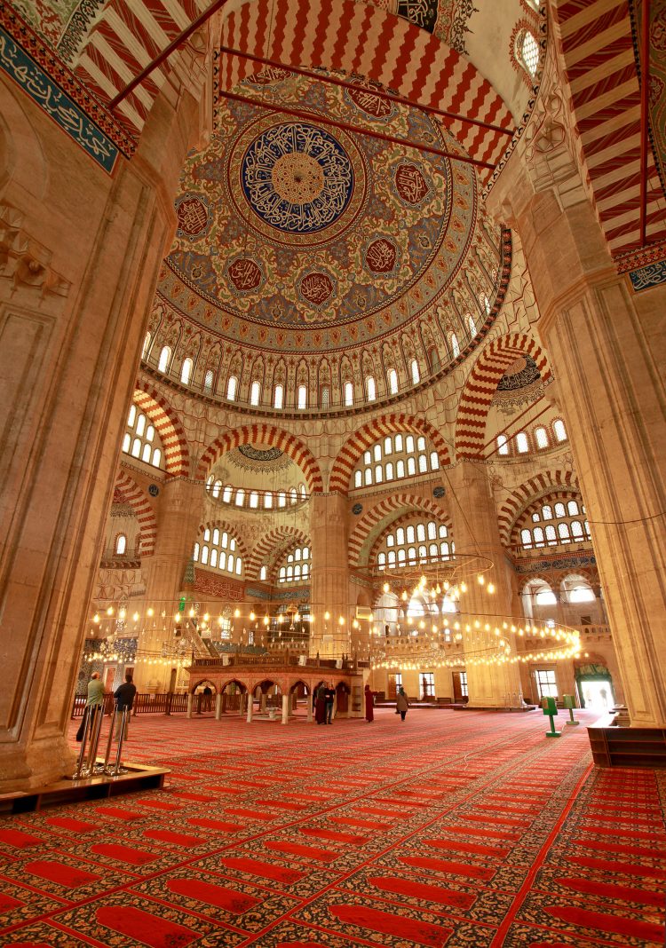 Karpet Masjid Merah