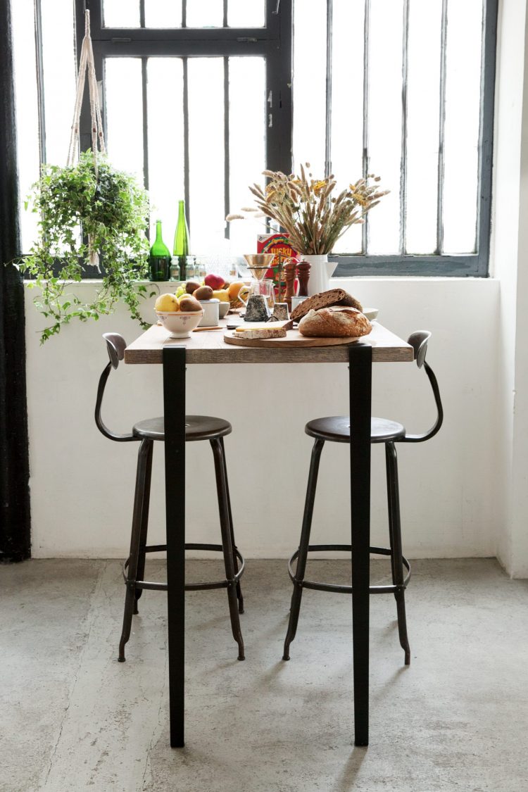 640+ Desain Meja Kursi Cafe Sederhana Terbaik