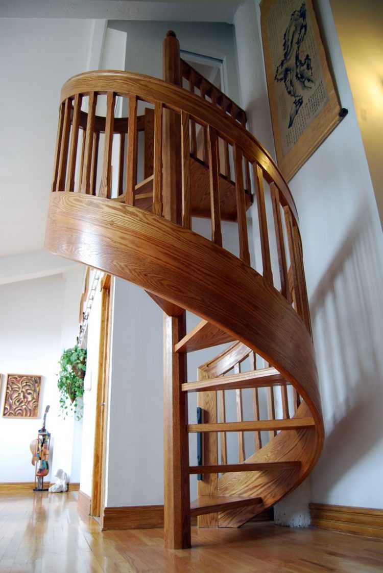 tangga kayu unik minimalis