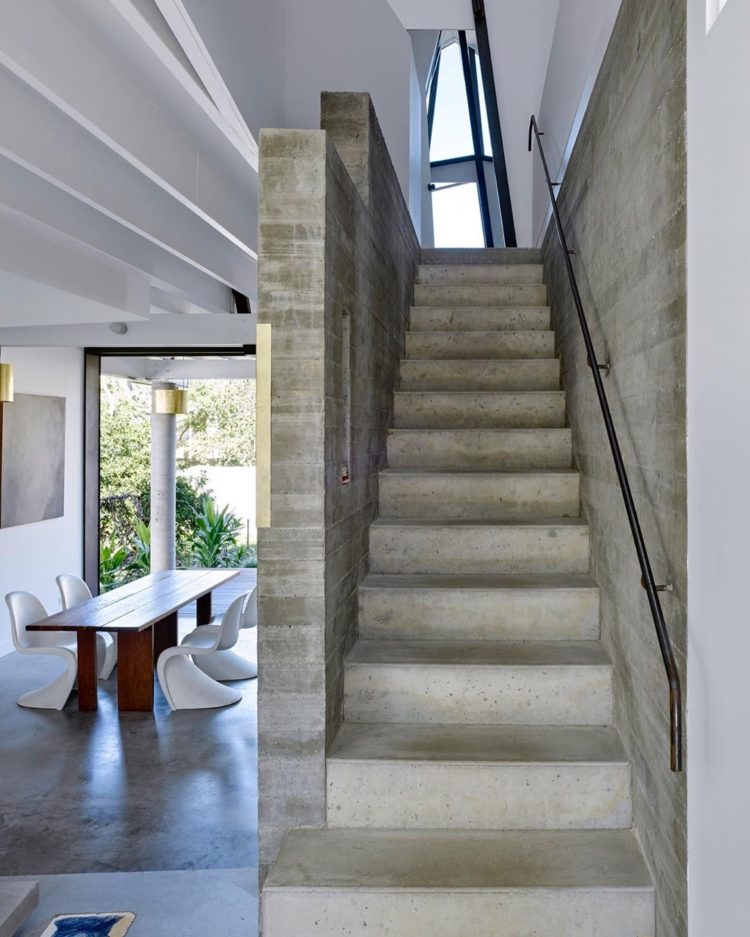 tangga beton modern